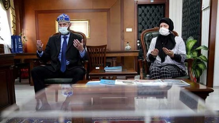 ABD’li anne ve oğlu İslamiyet’i seçti