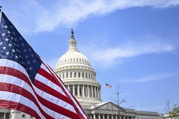 ABD Başkanı Trump, bankaları dijital varlık düzenlemelerini zayıflatmakla suçladı