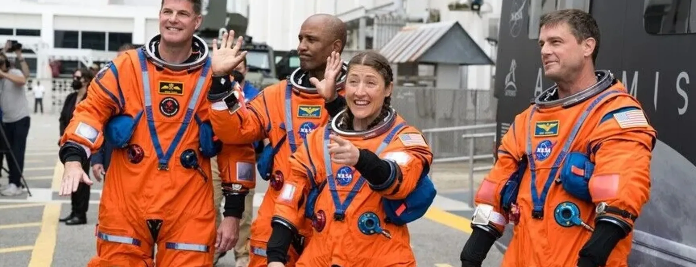NASA’nın Artemis II misyonundaki iki astronot aktif görevlerinden ayrılıyor