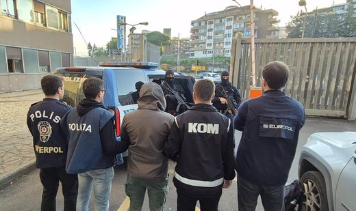 Italy nabs 19 suspects including crime boss wanted by Türkiye