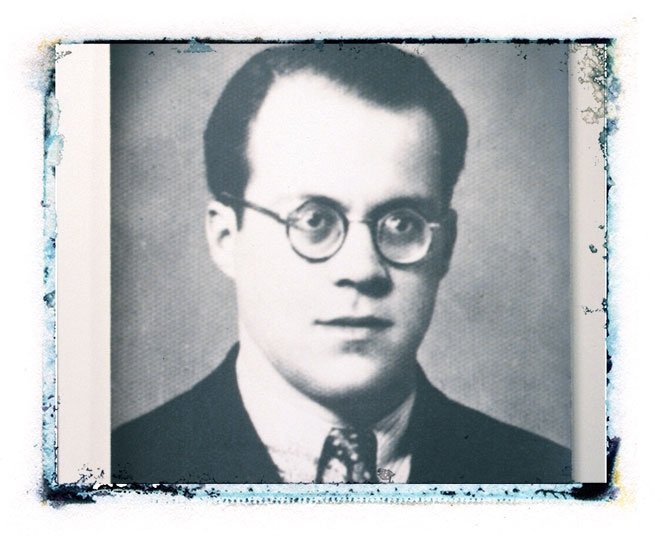 İlk yazıları neydi?