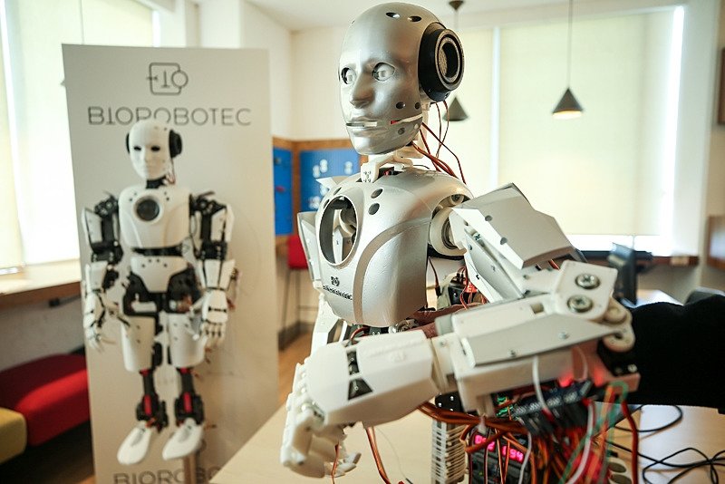 Photo Gallery | Turkish robot, designed for robotic coding, to gain new ...