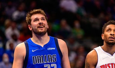 Luka Doncic dominates Pistons as Mavs win third in a row