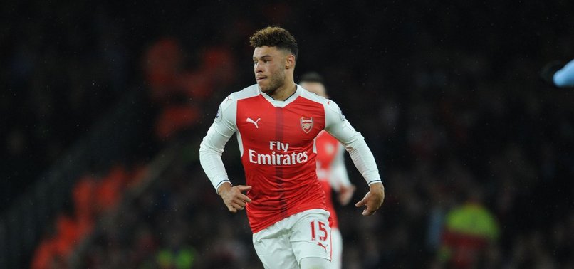 LIVERPOOL AGREE DEAL FOR OXLADE-CHAMBERLAIN