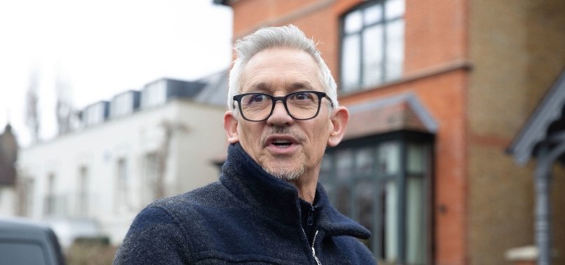 BBC SEEKS TO END CRISIS BY REINSTATING GARY LINEKER