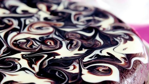 Ebruli Çikolata Pasta