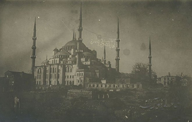 KANDİLLER YAKILIRDI