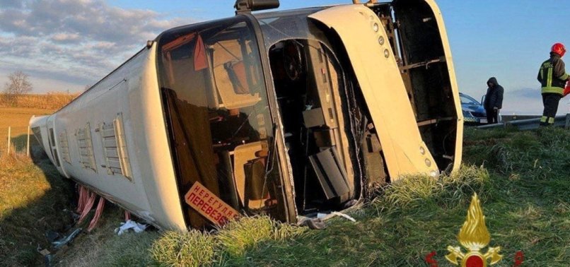 BUS CARRYING DOZENS OF UKRAINIANS OVERTURNS IN ITALY, ONE DEAD, SEVERAL INJURED
