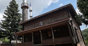 İznik’in Mirası: Çivisiz Ahşap Cami Yüzyıllara Meydan Okuyor!
