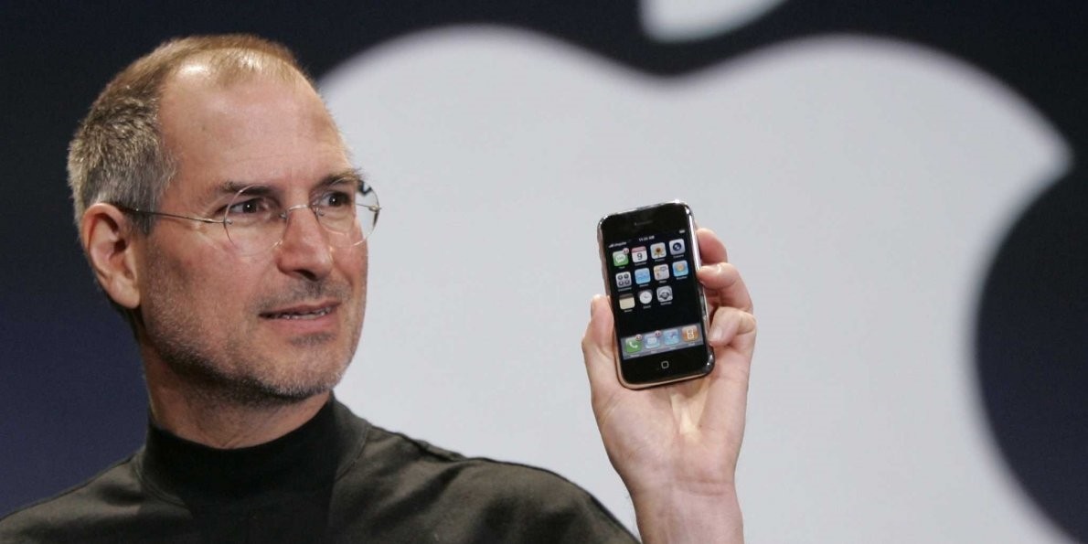 Smartphone revolution blazes on as iPhone turns 10 | Daily Sabah
