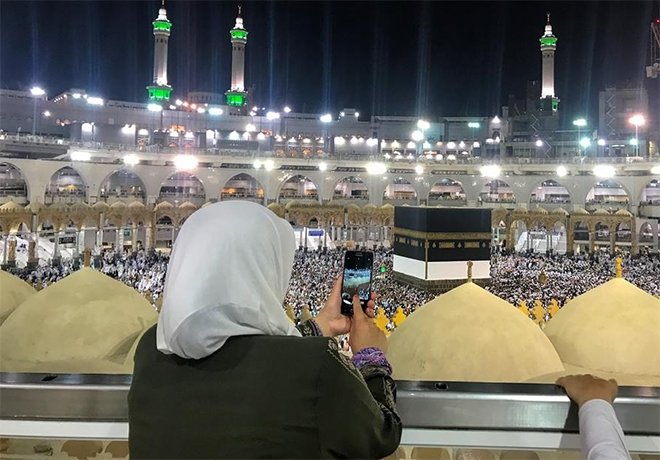 Kabe’de sabah namazı