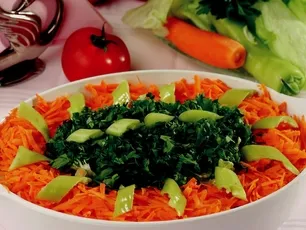 Havuçlu Yeşil Salata