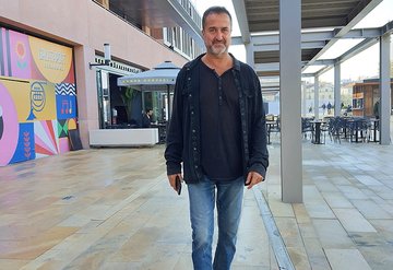 Serdar Bilgili oğlunun cici babasıyla tanıştı
