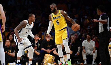 LeBron leads Lakers past Grizz 117-111 in OT for 3-1 lead