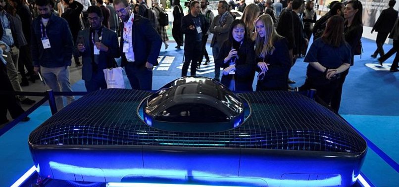 WORLDS FIRST REAL FLYING CAR UNVEILED TO PUBLIC FOR FIRST TIME AT BARCELONA FAIR