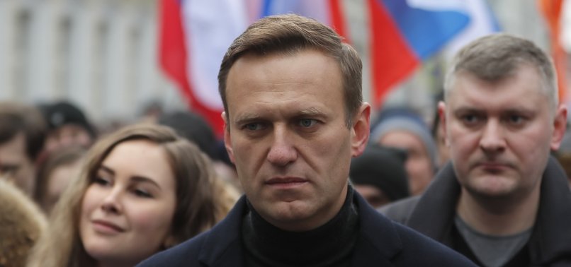 PUTIN CRITIC NAVALNY IN COMA, ALLEGEDLY POISONED BY TOXIC TEA