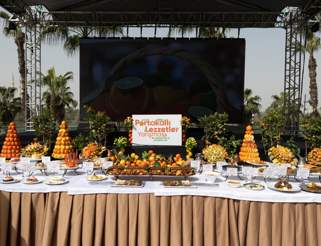 Adana’da Portakal Çiçeği Karnavalı Coşkusu