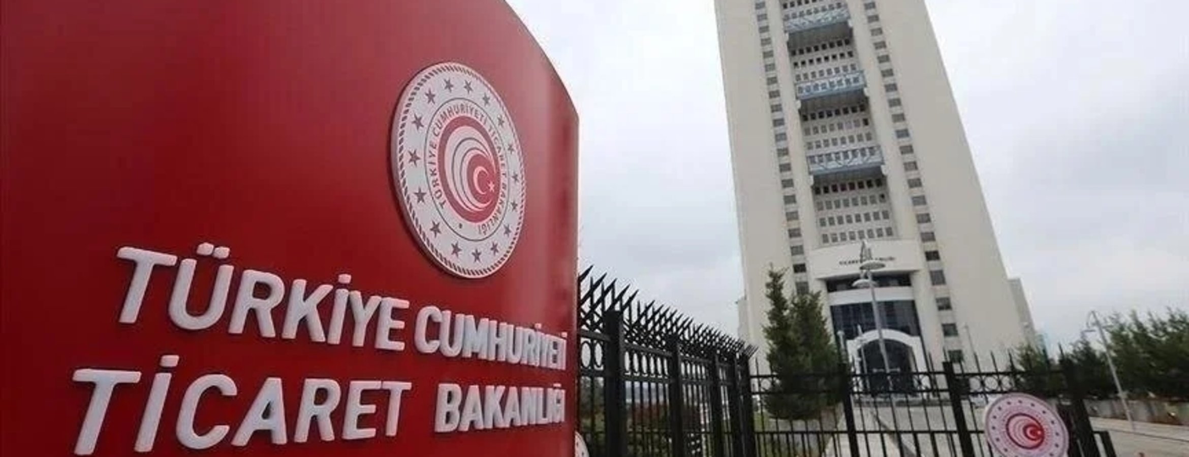 Ticaret Bakanlığı restoran ve kafelerde alınan servis ücretlerini denetliyor