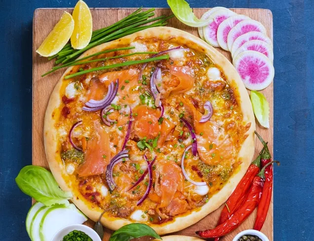 Somon Fümeli Pizza