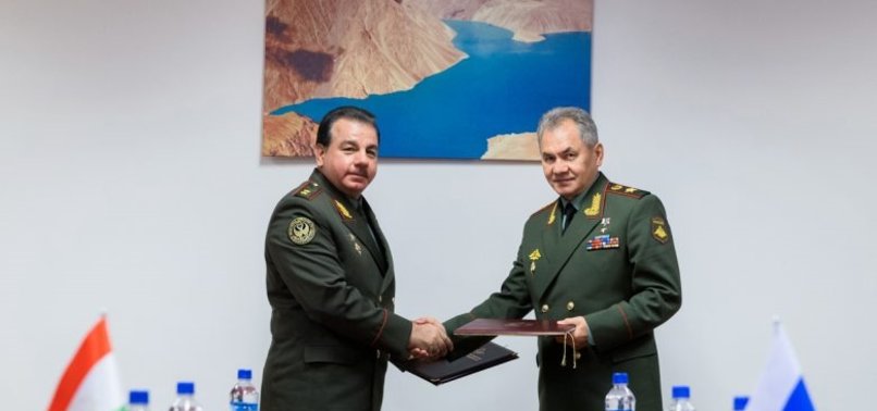 RUSSIAN, TAJIK DEFENCE MINISTERS DISCUSS RESPONSE TO AFGHAN CONFLICT RISKS