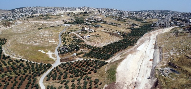 ISRAEL BUILDS NEW JERUSALEM ROAD THAT WILL LINK SETTLEMENTS AS GOVERNMENT WEIGHS WEST BANK ANNEXATION