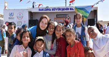 Turkish volunteers retrieve lost childhood of Syrians