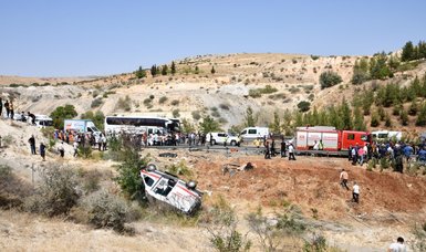 Traffic accident kills 16, injures 21 in southeastern Türkiye