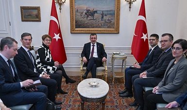 Turkish VP Cevdet Yilmaz meets head of European Bank in London