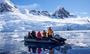 Türk turizmciden uçakla Antarktika rotası