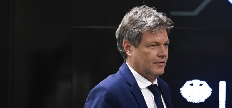 Germany's Habeck promises Colombia help with energy transition