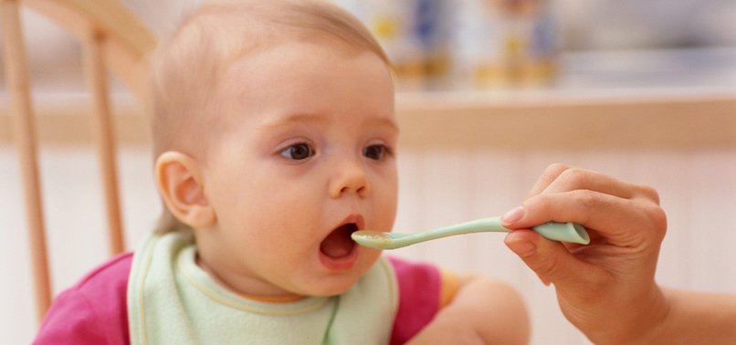 BABIES SHOULD BE INTRODUCED TO ALLERGENIC FOODS IN FIRST 4-8 MONTHS, TURKISH EXPERT SAYS