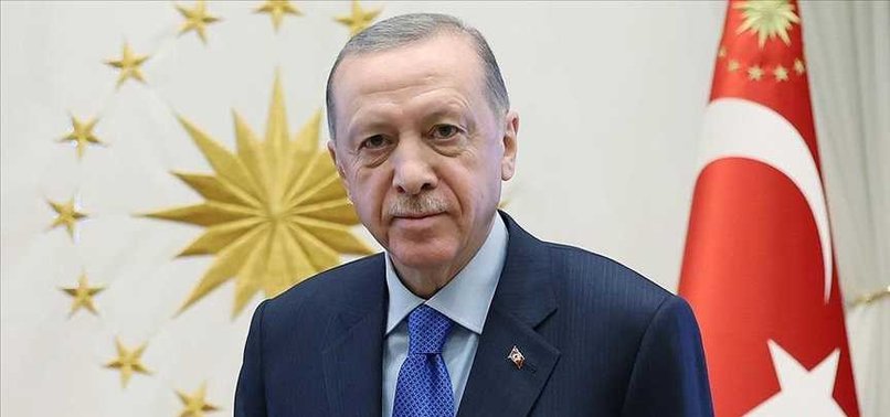 TURKISH PRESIDENT, FORMER SENEGALESE LEADER DISCUSS BILATERAL TIES