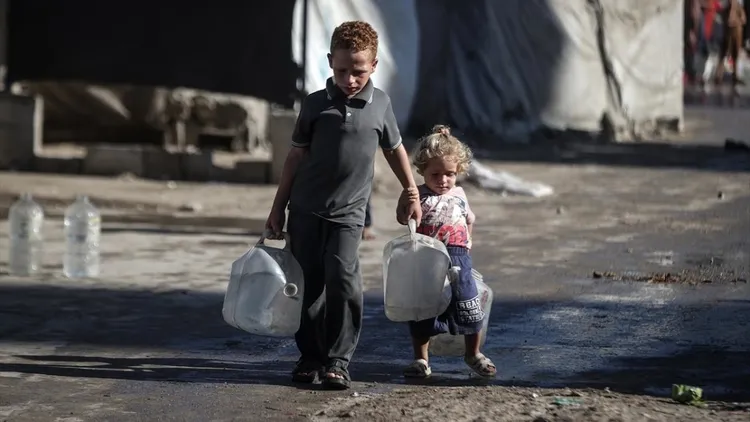 Displaced families in Gaza struggle to survive as humanitarian crisis deepens