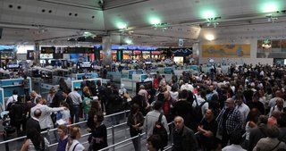 Uçağı rötar yapana 1800 lira tazminat!