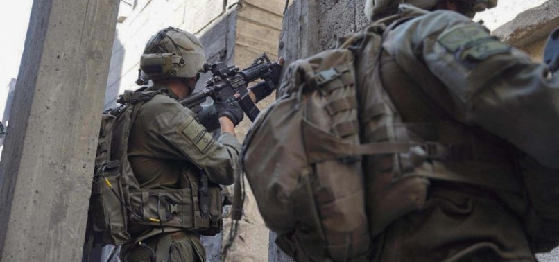 ISRAELI ARMY KILLS PALESTINIAN TEEN