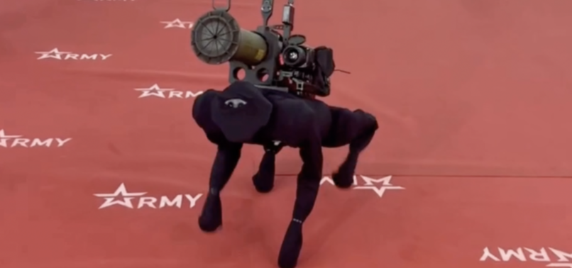 ROBOT DOG WITH ROCKET LAUNCHER EXHIBITED AT ARMY-2022 EXPO IN RUSSIA