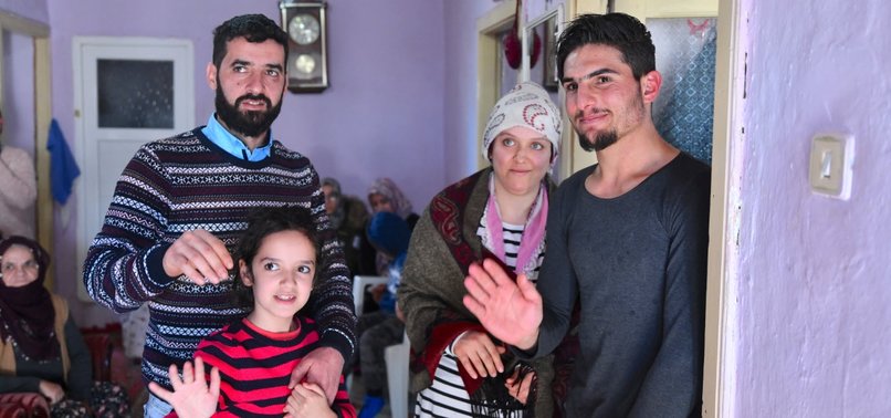 TURKISH QUAKE VICTIMS CALL SYRIAN RESCUER HERO