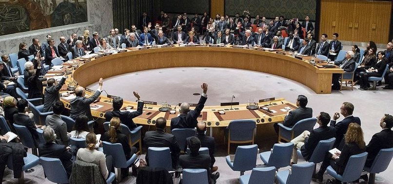 UN VOTES TO STOP ISRAELI SETTLEMENTS AS US ABSTAINS
