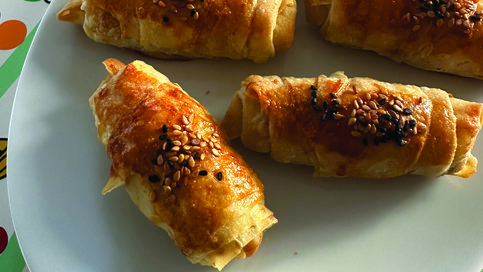 Fırında Peynirli Maydanozlu Kalem Börek