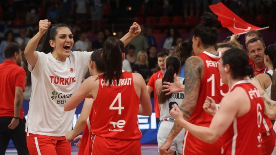 POTANIN PERİLERİ YARI FİNAL HEDEFİNDE