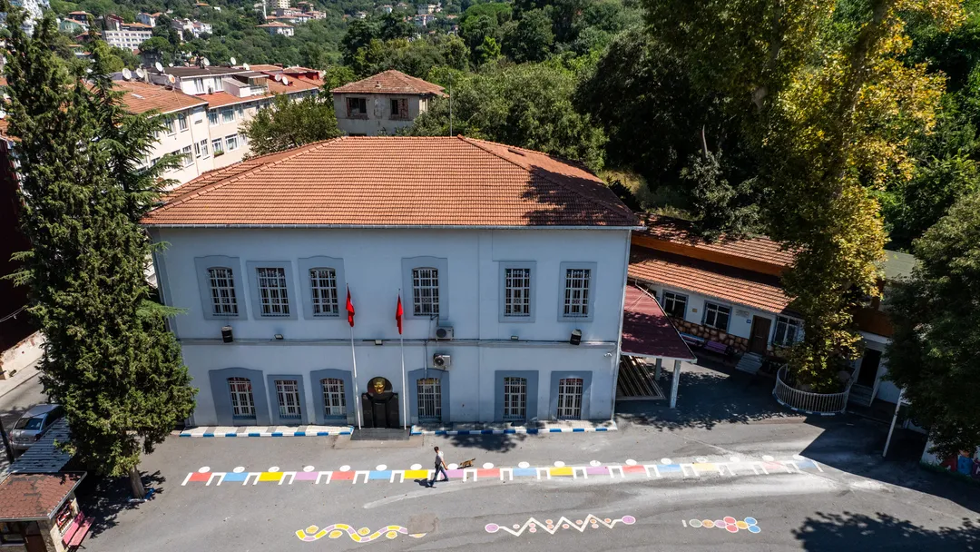 ÇENGELKÖY İLKOKULU 129 YILDIR NESİLLERİ EĞİTİMLE BULUŞTURUYOR.