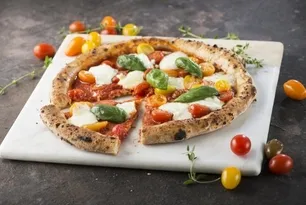 Mozzarella Peynirli Pizza