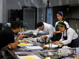 Multisensory Dining: Beş Duyunun Gastronomiye Etkisi