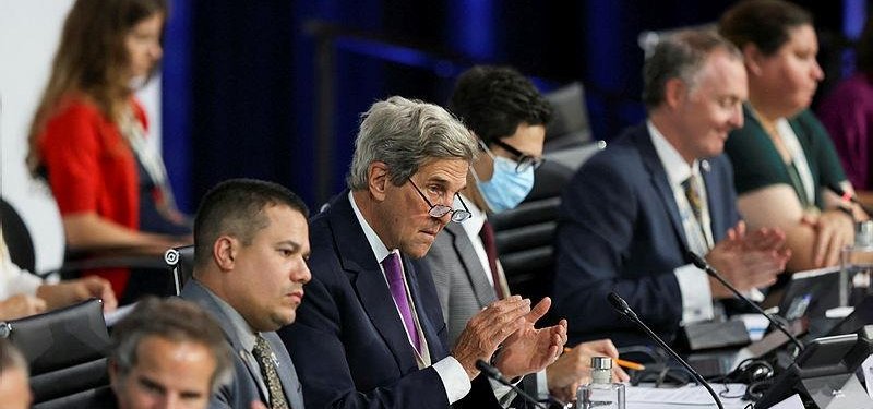 Kerry vows US to meet climate goal despite court setback
