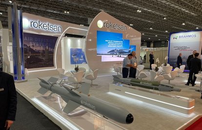 ahrefindexroketsanclasstkktLnktargetblankRoketsanaürünleriBrezilyadagörücüyeçıktı