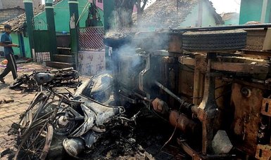 Indian mobs vandalise Muslim-owned business places amid Shivamogga riots