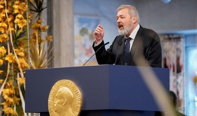 Russian journalist sells Nobel Prize for Ukrainian children