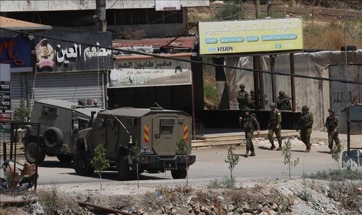 Israeli army shoots 7 Palestinians, arrests 3 others in West Bank