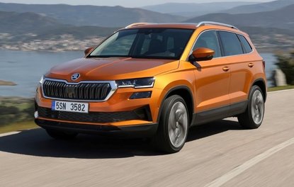 MAKYAJLI SKODA KAROQ BAYİLERDE