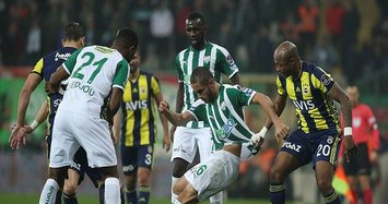 Fenerbahçe 2 points away from hitting bottom of league